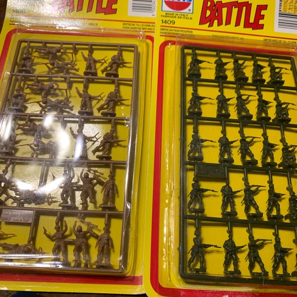 A-Toys Battle 1408 1409 Paratroopers British Ameri - Picture 1 of 5
